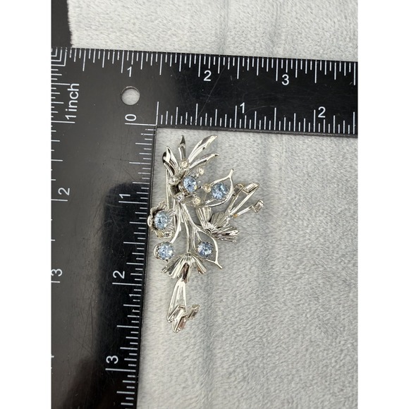 Vintage Brooch Lot Of 2 Rhinestone Faux Pearl Silver Tone - Picture 6 of 8